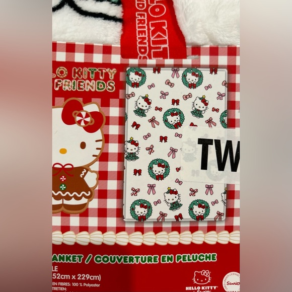 Hello Kitty Twin plush blanket NWT - Picture 3 of 3